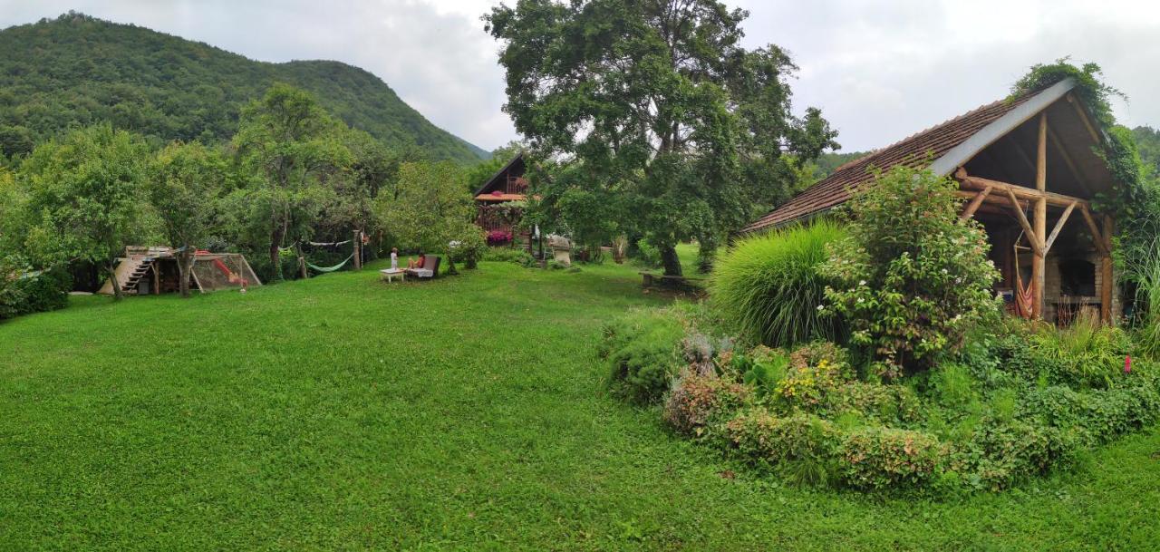 فيلا Na Okic - A Private Forest Oasis Sveti Martin pod Okicem المظهر الخارجي الصورة